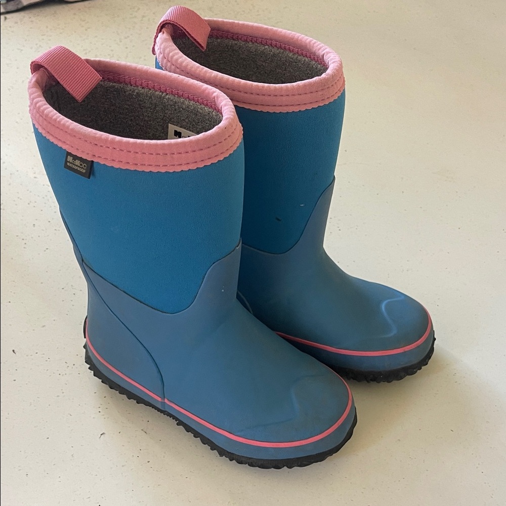 MciKoo Waterproof Kids Blue and Pink Rain Boots